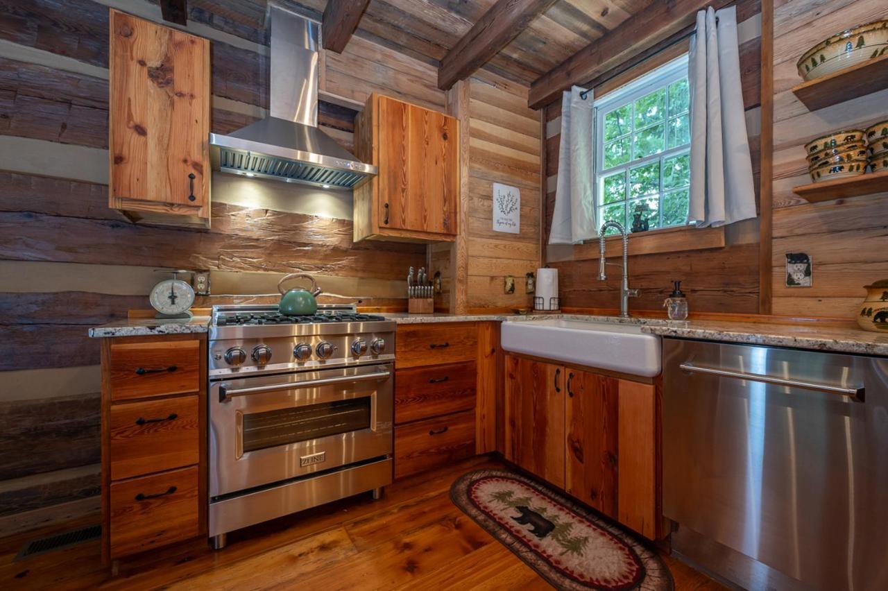 Russell'S Fort At White Oak Point: Historical Cabin On Lake Lure, Luxury, Direct Lake Access! Villa Exteriör bild