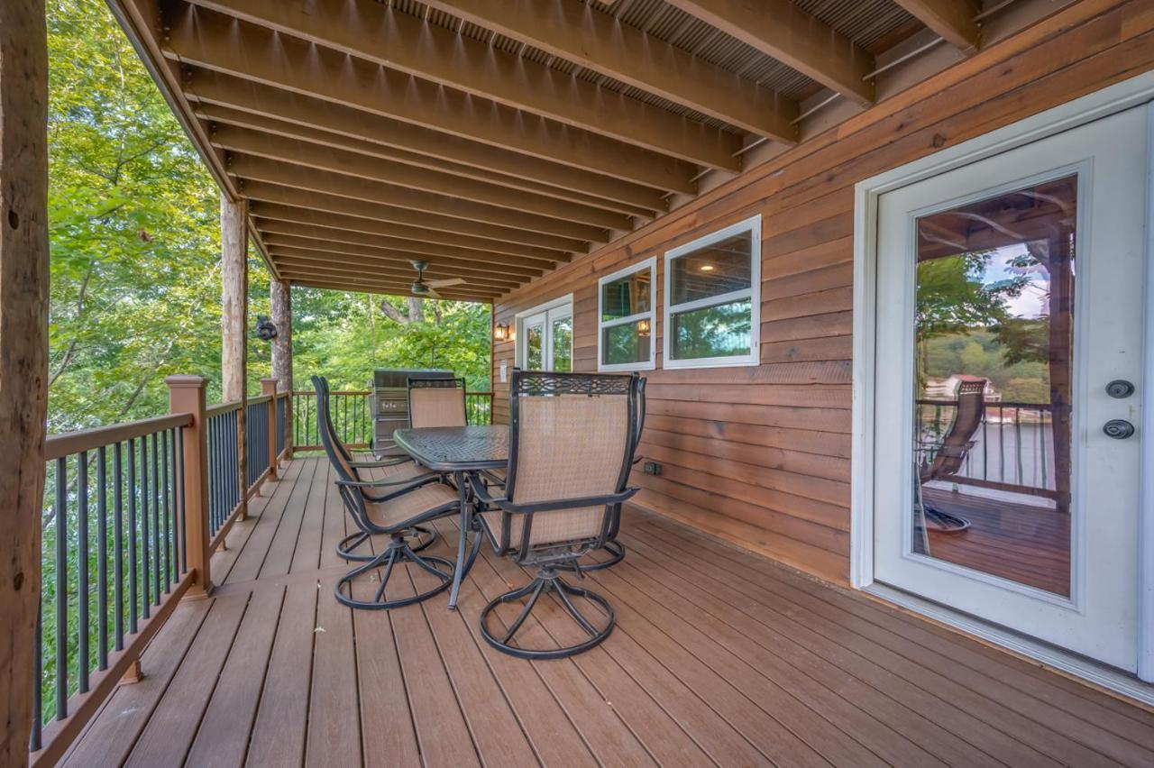 Russell'S Fort At White Oak Point: Historical Cabin On Lake Lure, Luxury, Direct Lake Access! Villa Exteriör bild