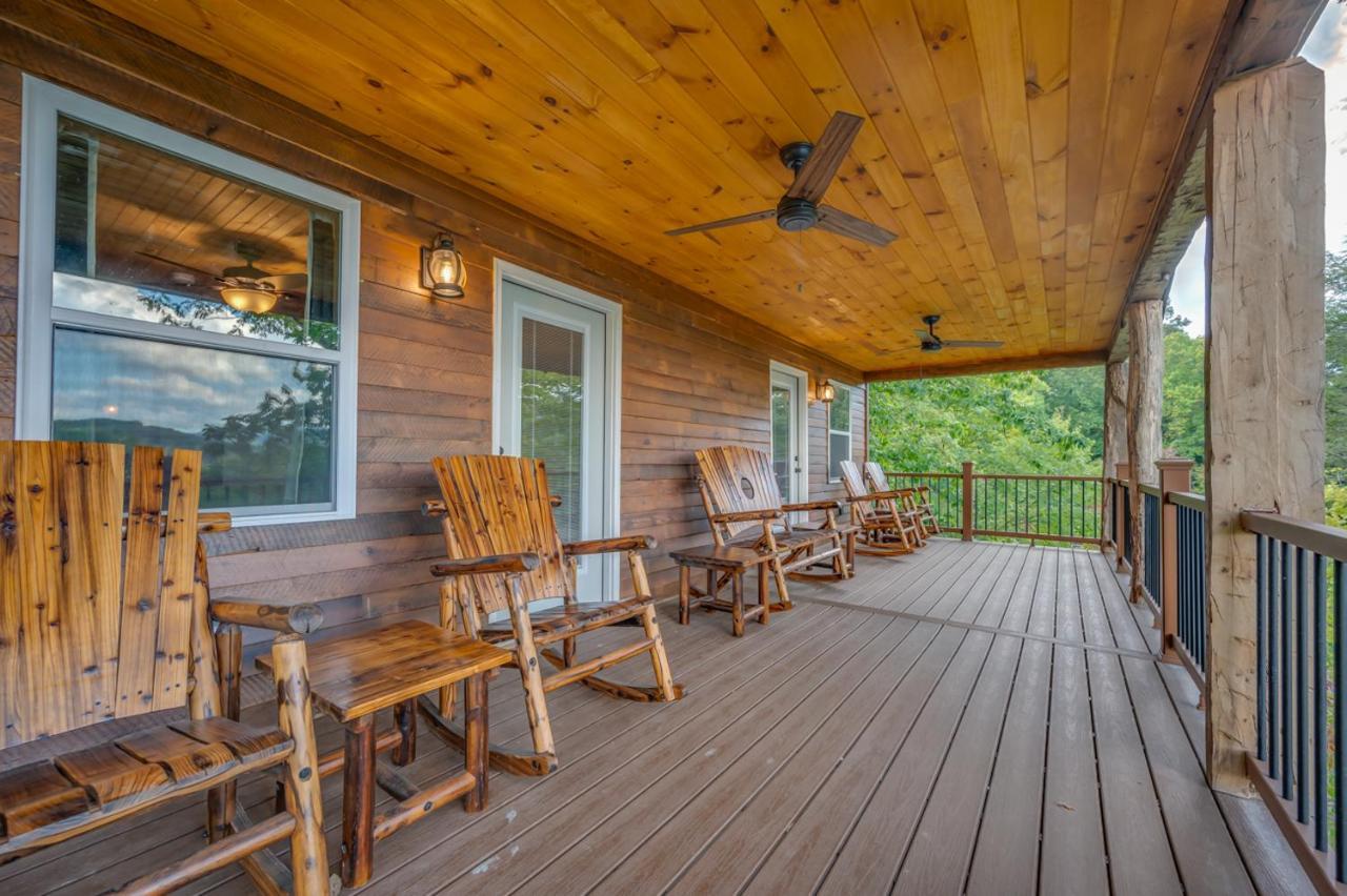 Russell'S Fort At White Oak Point: Historical Cabin On Lake Lure, Luxury, Direct Lake Access! Villa Exteriör bild